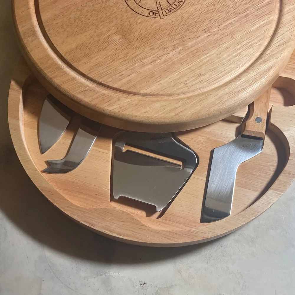 Circo Legacy Cheese Board Set